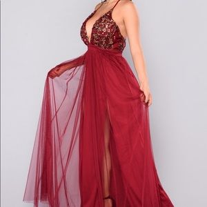 NWT burgundy maxi party elegant dress